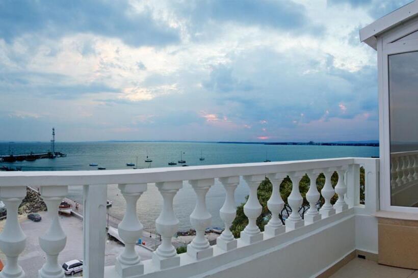 חדר סטנדרט יחיד עם מרפסת, Family Hotel Paros