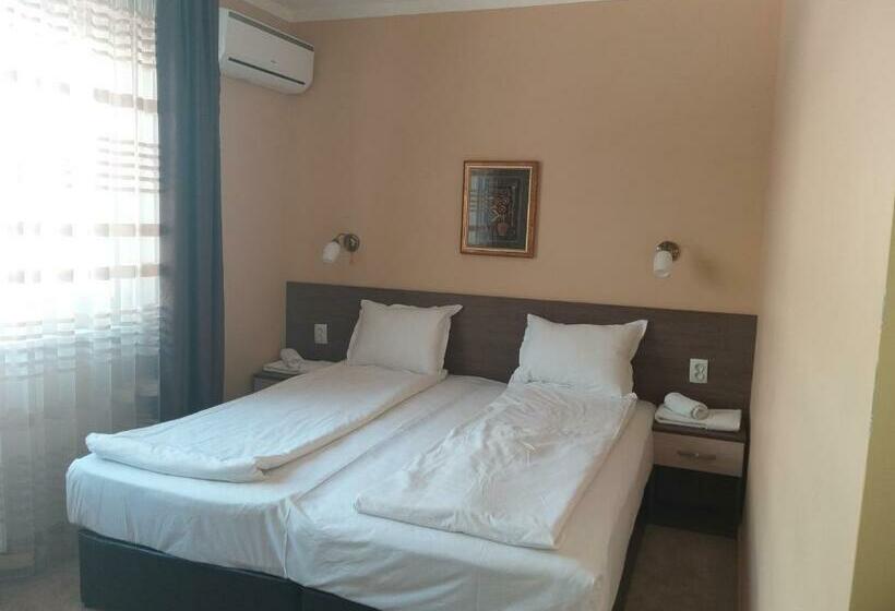 Номер Стандарт, Family Hotel Relax
