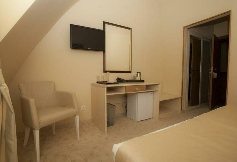 Номер Стандарт Вид на Горы, Family Hotel Saint George