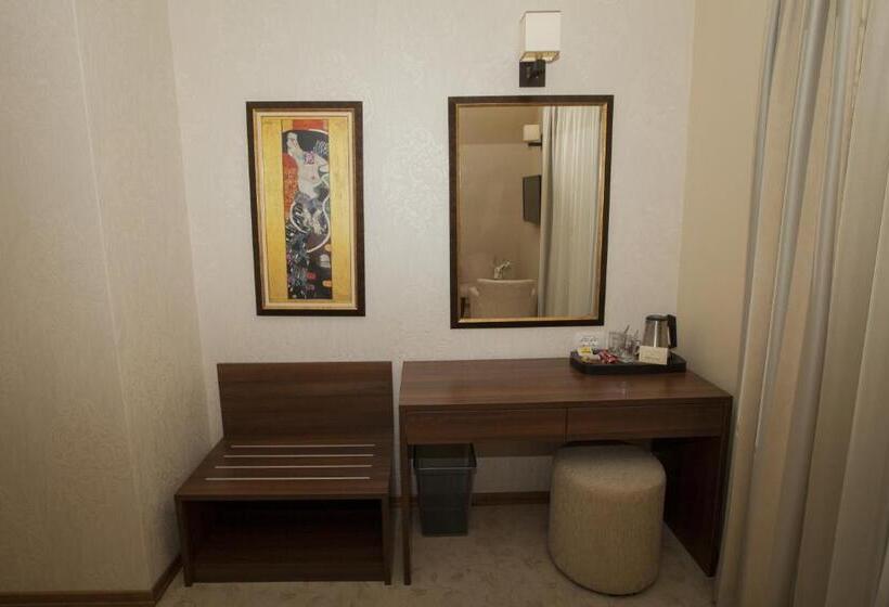 Люкс Deluxe Вид на Горы, Family Hotel Saint George