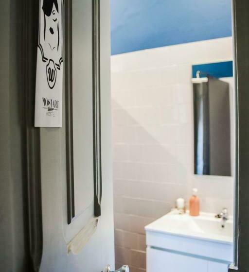 اتاق خانوادگی با سرویس بهداشتی مشترک, Most Art Boutique Hostel