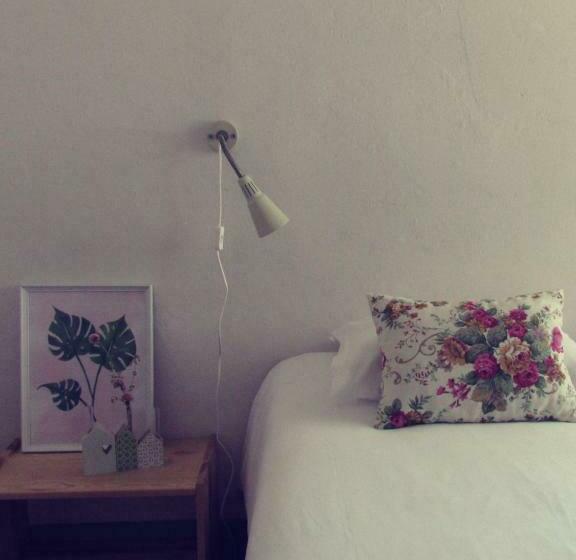 اتاق استاندارد با سرویس بهداشتی مشترک, Most Art Boutique Hostel