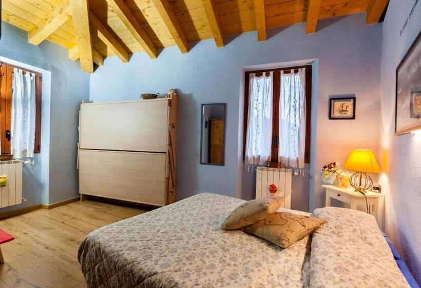 Номер Стандарт, La Casa Del Poeta