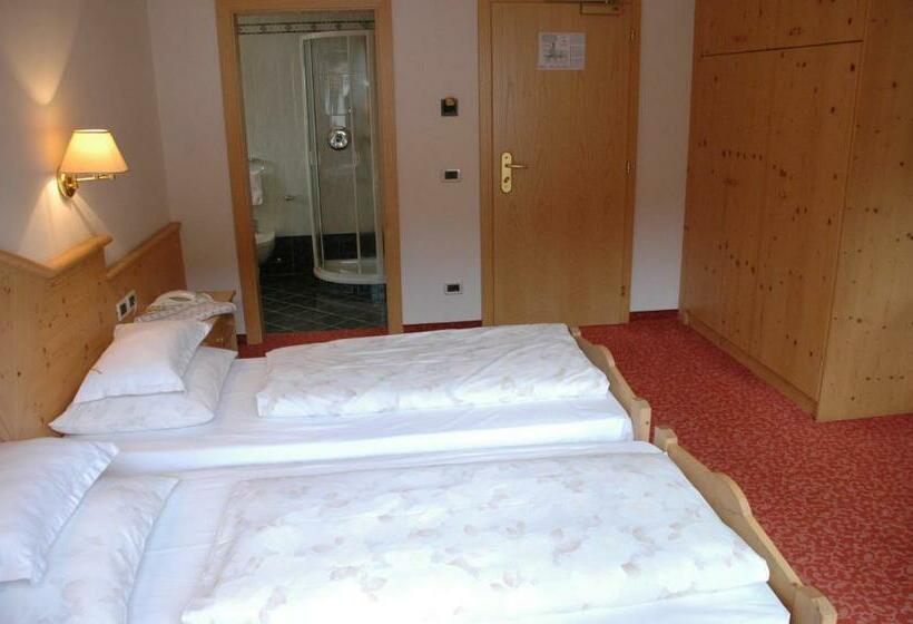 חדר סטנדרט, Falzares