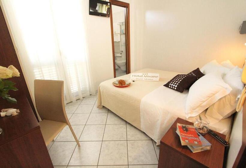标准间, Misano Hostel
