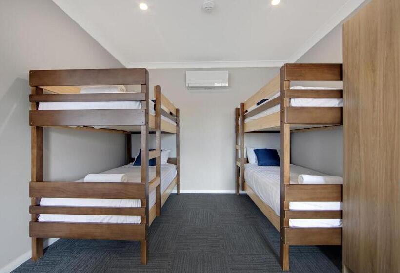 패밀리 룸, Hive Hotel, Moruya