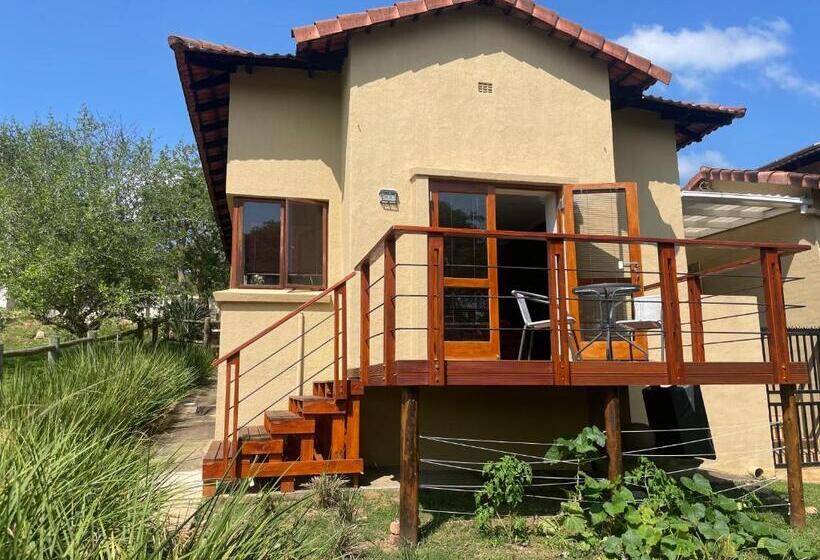 اتاق استاندارد با چشم‌انداز کوهستان, Jade Mountain Cottage 玉山小屋