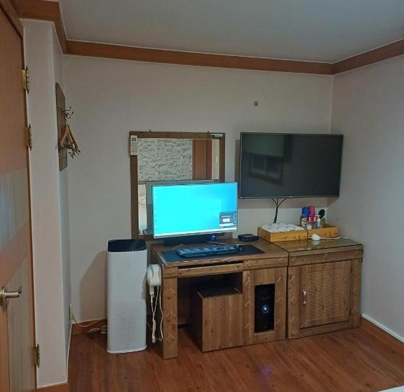 اتاق لوکس, Gooreumseong Motel