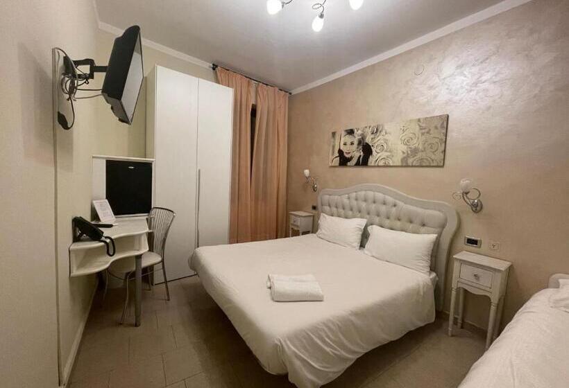 Трехместный Номер Классика, Central Giacomini