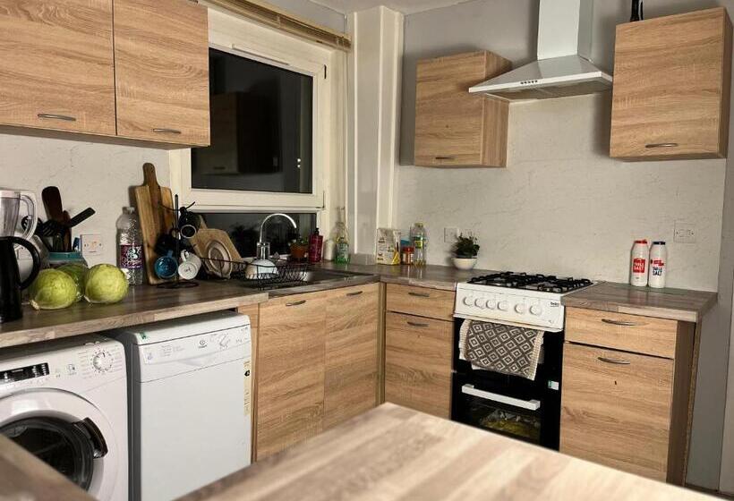 디럭스 룸, Mini Hotel With Home Facilities In Hamilton West