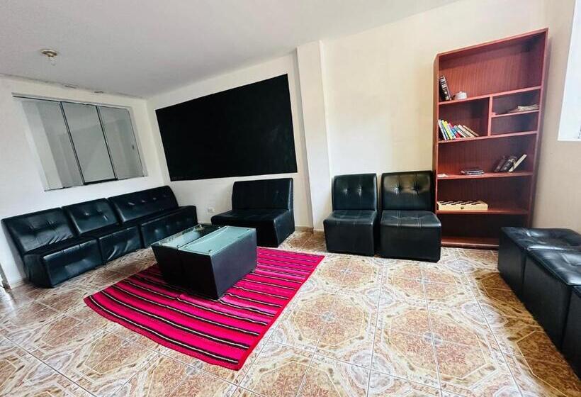 اتاق استاندارد یک نفره, Taulli House