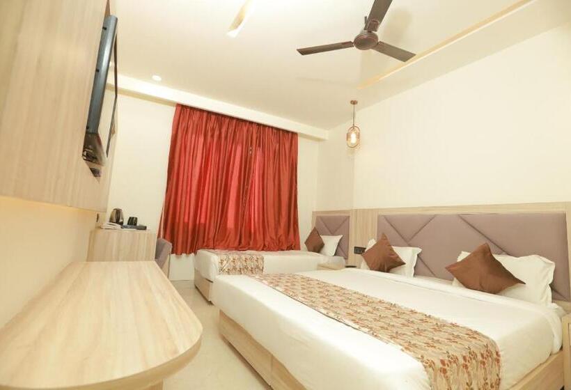 스탠다드 트리플 룸, Zed Hotel   Igi Airport Delhi