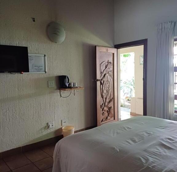 اتاق استاندارد, Rustenburg Palm Lodge