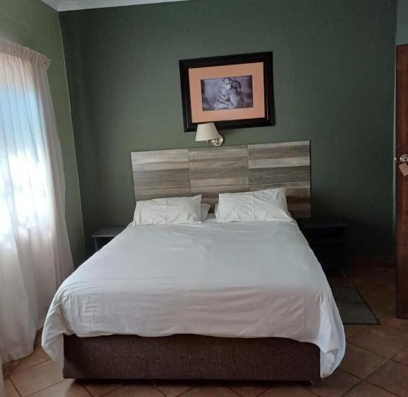 اتاق استاندارد, Rustenburg Palm Lodge