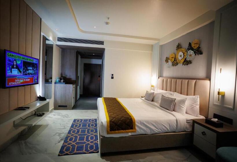اتاق لوکس با تخت بزرگ, Aj Grand Elite