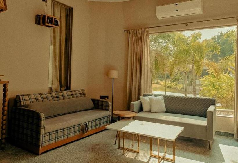 Suite with Pool, Giovanni Village Resort