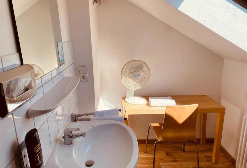 اتاق استاندارد یک نفره, Stay Inn Central Station