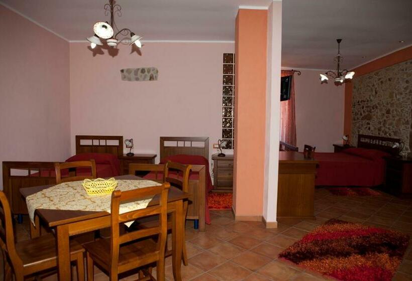 Четырехместный Номер Стандарт, B&b Del Borgo