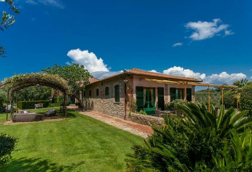 스탠다드 트리플 룸, Country Relais La Mortella