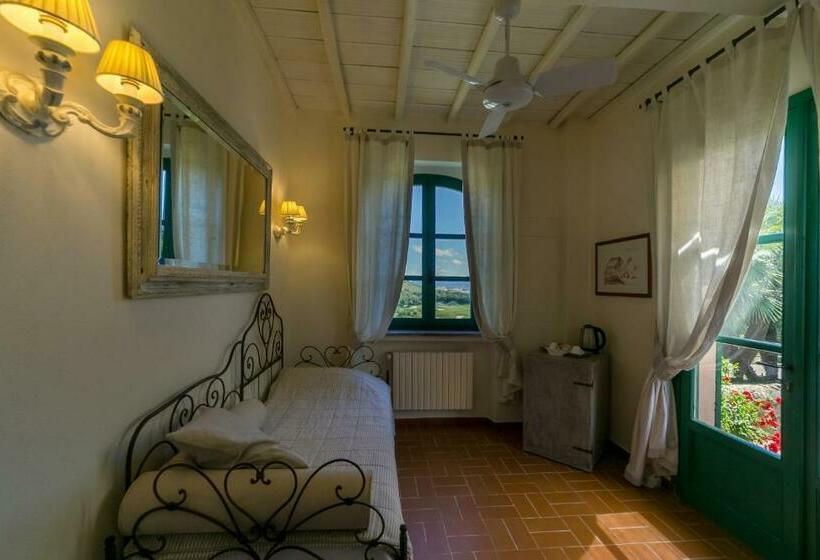 스탠다드 트리플 룸, Country Relais La Mortella