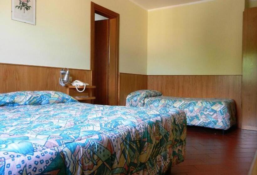 Четырехместный Номер Стандарт, Albergo Milano