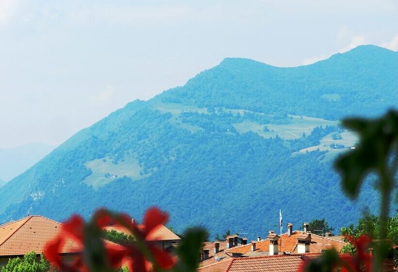 Четырехместный Номер Стандарт, Albergo Milano