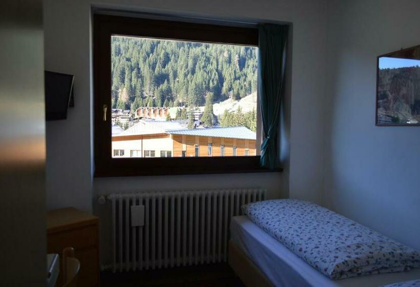 Egyágyas Economy Szoba, Garnì Bucaneve