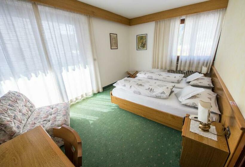 Standard Szoba, Garnì Bucaneve