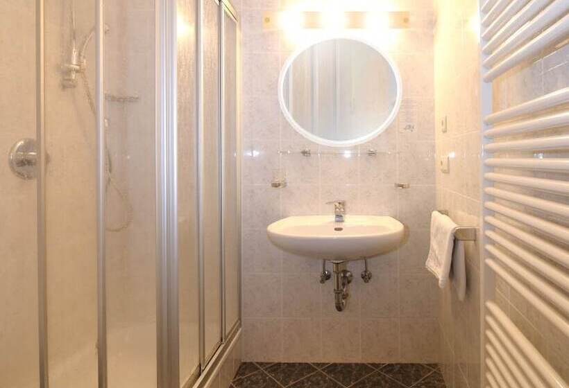 Номер Стандарт Трехместный, Pension Sonnenhof