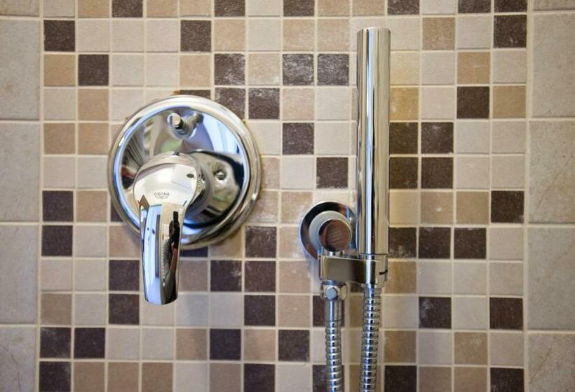 استودیوی استاندارد, Ligure Residence