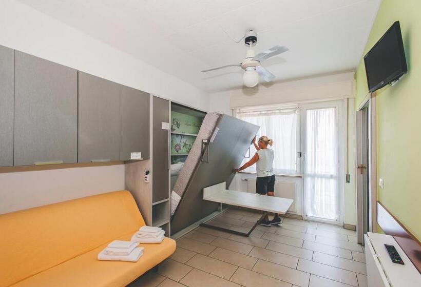 استودیوی استاندارد, Ligure Residence