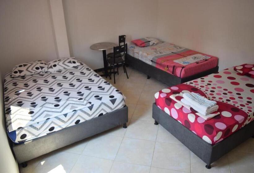 Quarto Familiar Deluxe, Apolo Jf