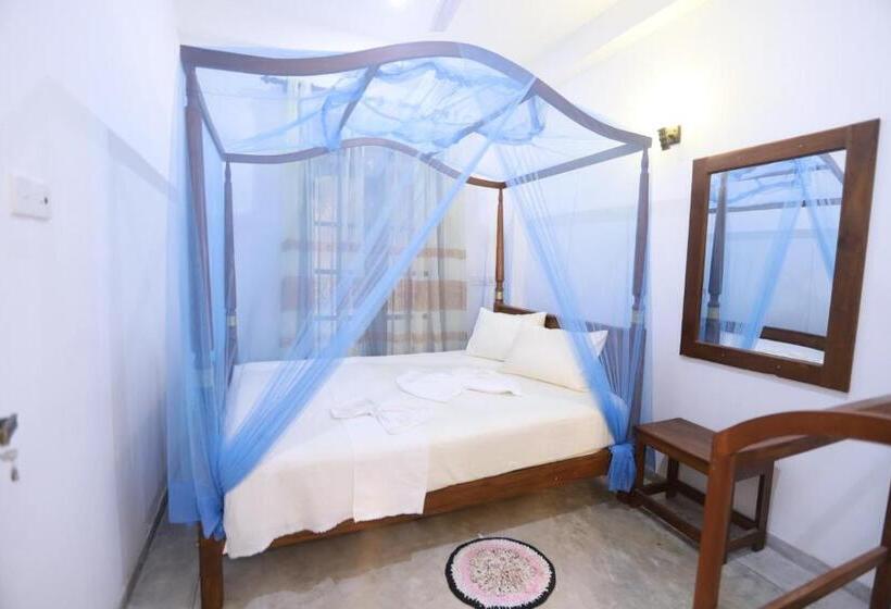 Номер Стандарт, Surfside Retreat Weligama
