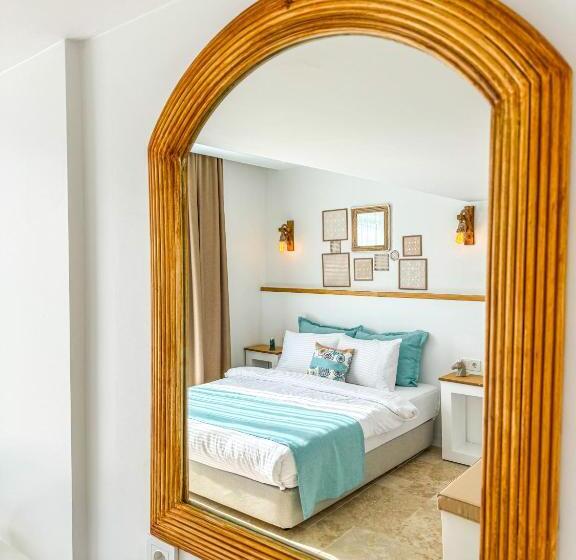 Люкс, Mavi Cam Hotel Ayvalik