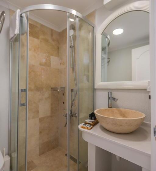 Номер Стандарт Вид на Море, Mavi Cam Hotel Ayvalik