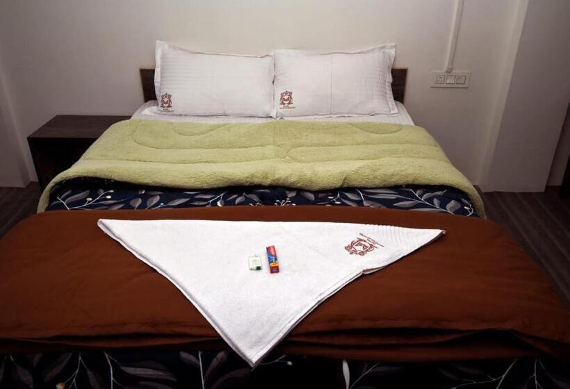 Quarto Estandar, Mountain Meadows