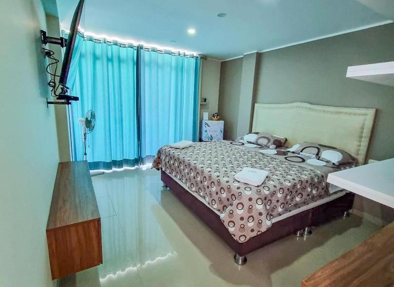 استودیو استاندارد با تخت کینگ, Costa Sur