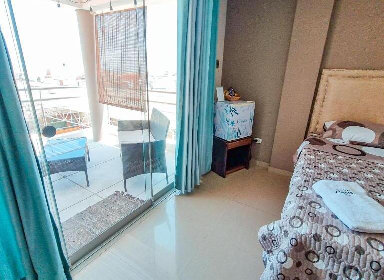 استودیو استاندارد با تخت کینگ, Costa Sur