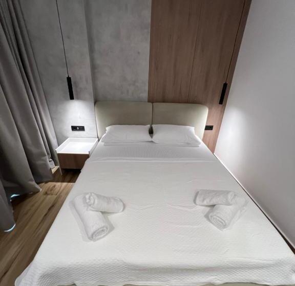 اتاق لوکس با بالکن, Resol Hotel 2