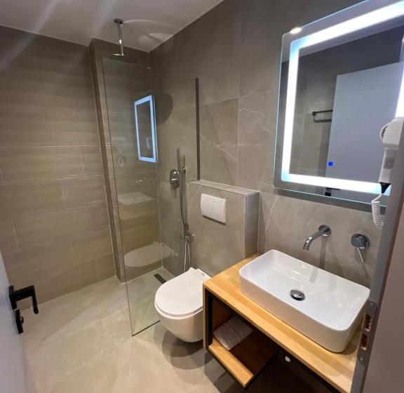 اتاق لوکس سه تخته, Resol Hotel 2
