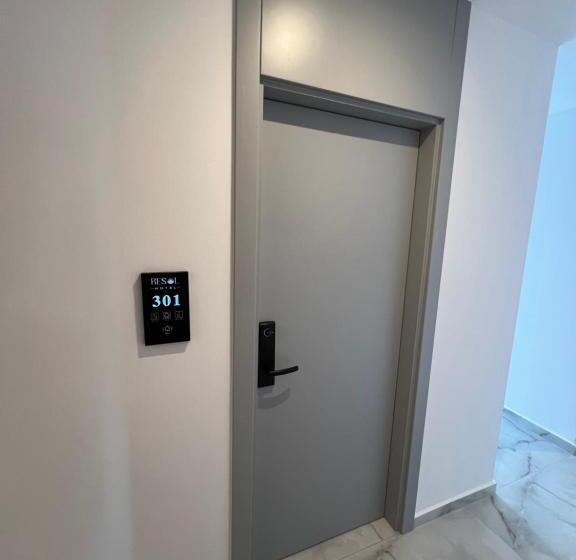اتاق لوکس سه تخته, Resol Hotel 2