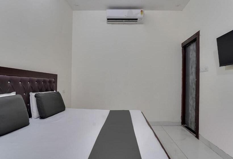 Номер Стандарт, Oyo Hotel R.r  A Highway Inn