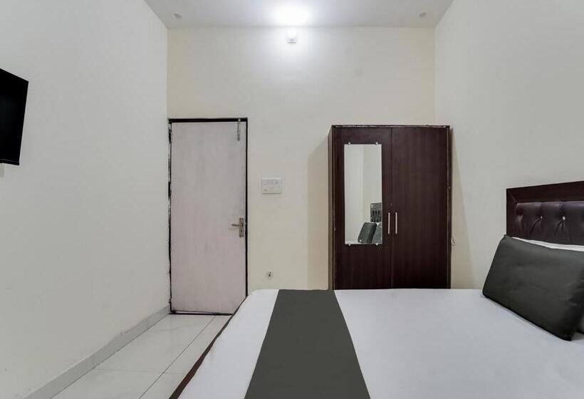 Номер Стандарт, Oyo Hotel R.r  A Highway Inn