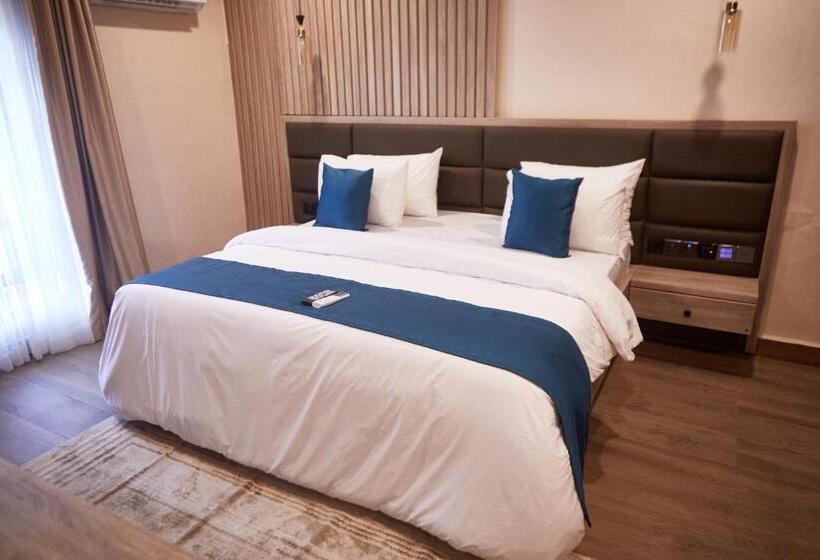 اتاق کلاسیک چهارنفره, Bon Hotel Nest Garki Ii