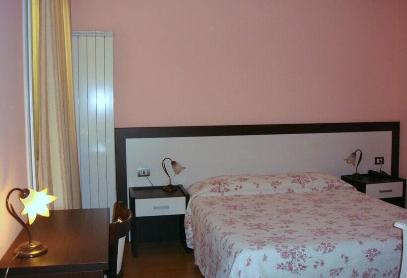 اتاق استاندارد چهار تخته, Camere America B&b