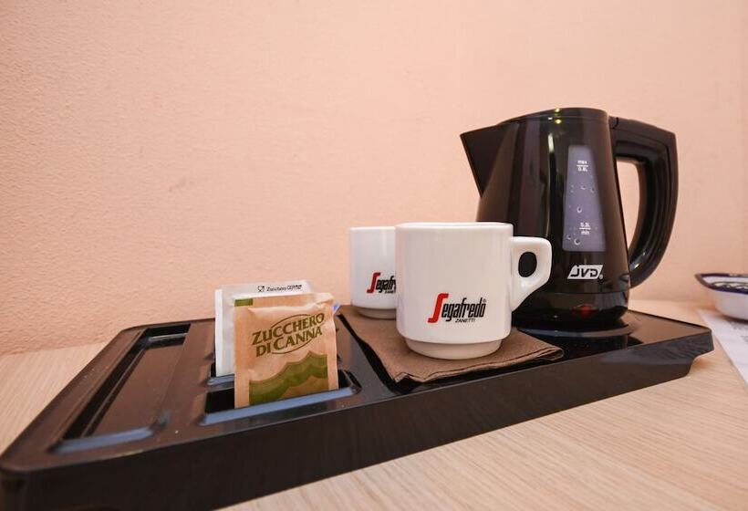 اتاق استاندارد سه نفره, Camere America B&b