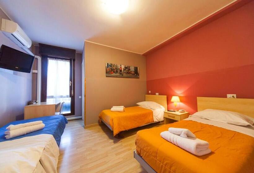 Номер Стандарт Трехместный, Albi