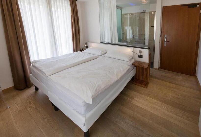 Quarto Triplo Estandar com Vistas, Capri