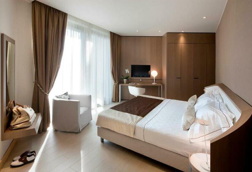 标准间, Isola Di Albarella Golf