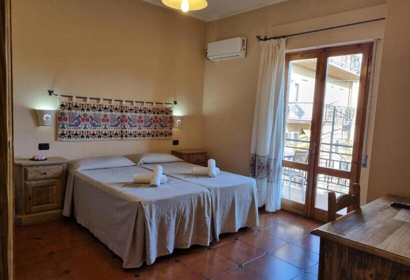 Quarto Estandar, Plammas